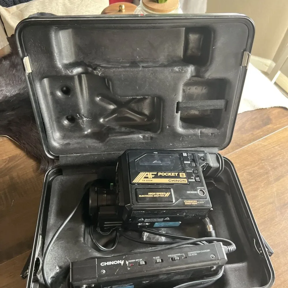 CHINON Pocket 8 C8-C60 Video Camera 6X Zoom Circa 1980's Full Set W Case No Batt